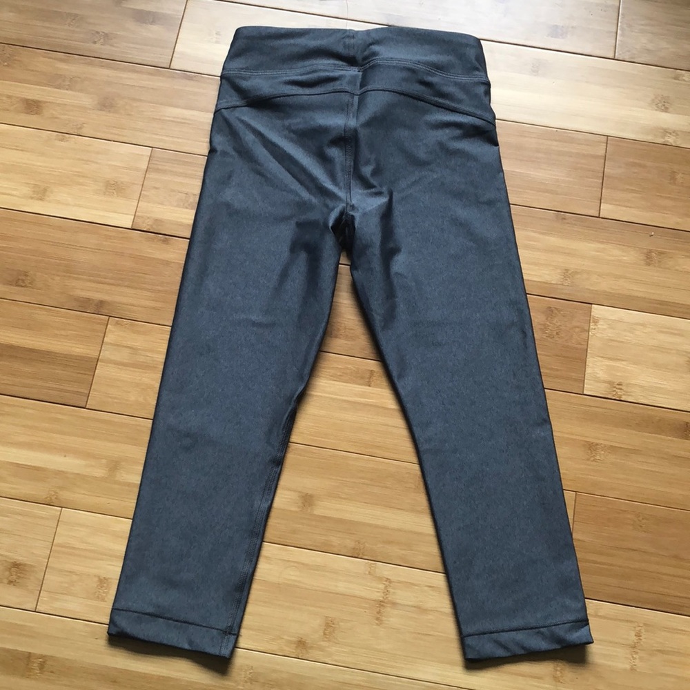 Under Armour Heather HeatGear yoga pants Sz XS - Picture 6 of 6
